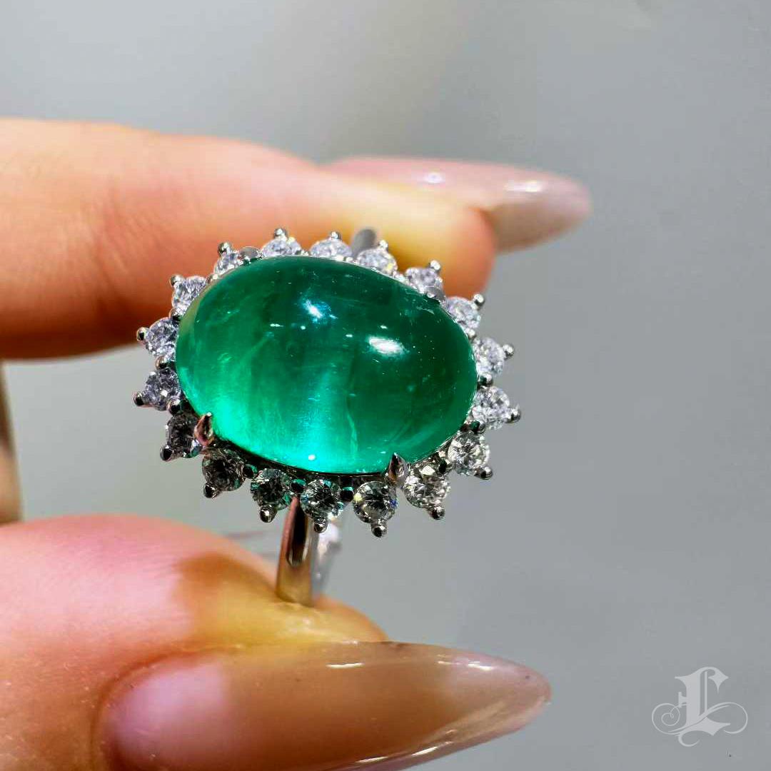 Women's 【Énigma】AGL Certified 3.97ct Emerald Cabochon Diamond Platinum Ring For Sale