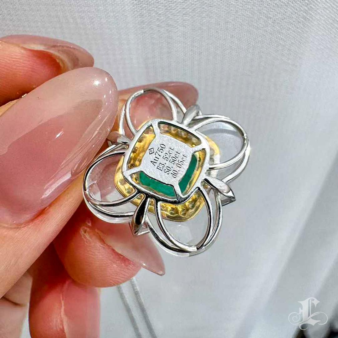 【Énigma】AGL Certificado Verdant Bloom Colgante Floral de Esmeralda de Zambia de 3,52ct en venta 3