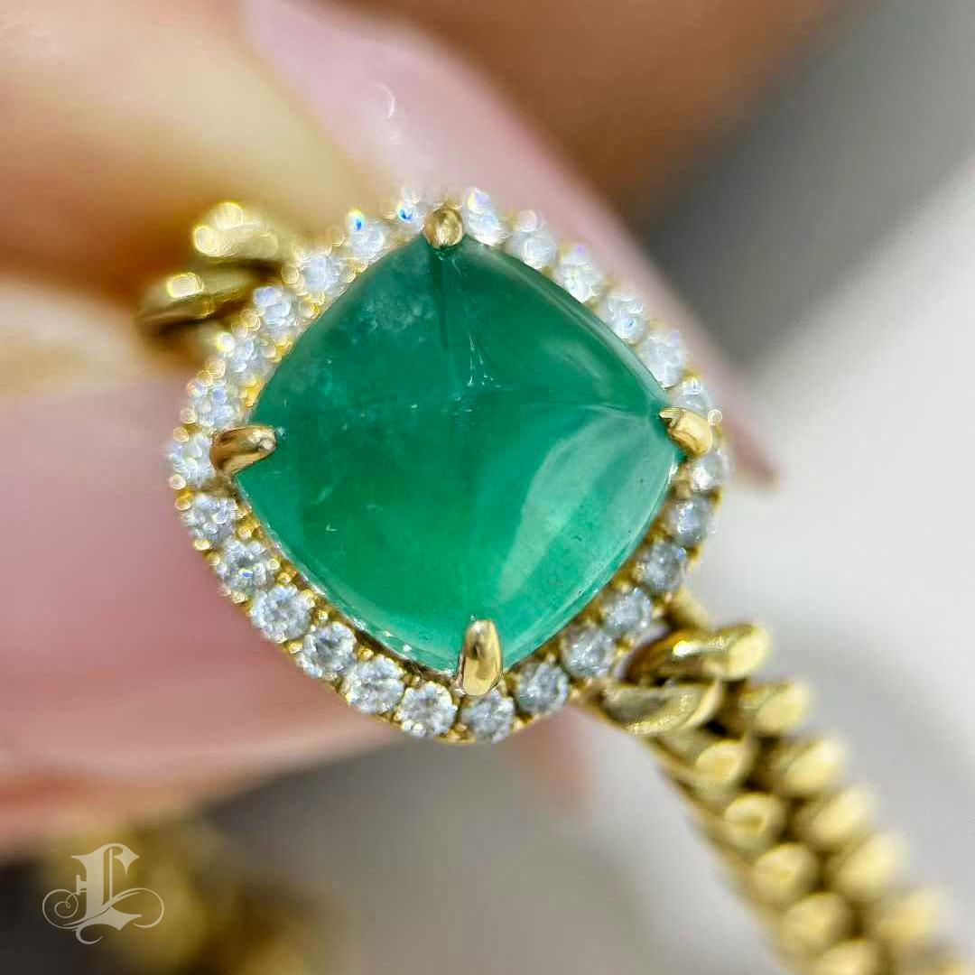 Donna 【Énigma】AIGS Certified Emerald Crown 4.7ct Sugar Loaf Emerald Diamond Oro 18K in vendita