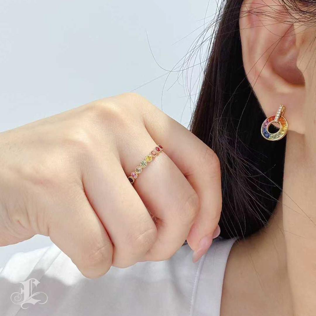【Énigma】Aurora Spectrum 2.55ct Multicolor Saphir & Diamant Kreis-Ohrringe (Tropfenschliff) im Angebot