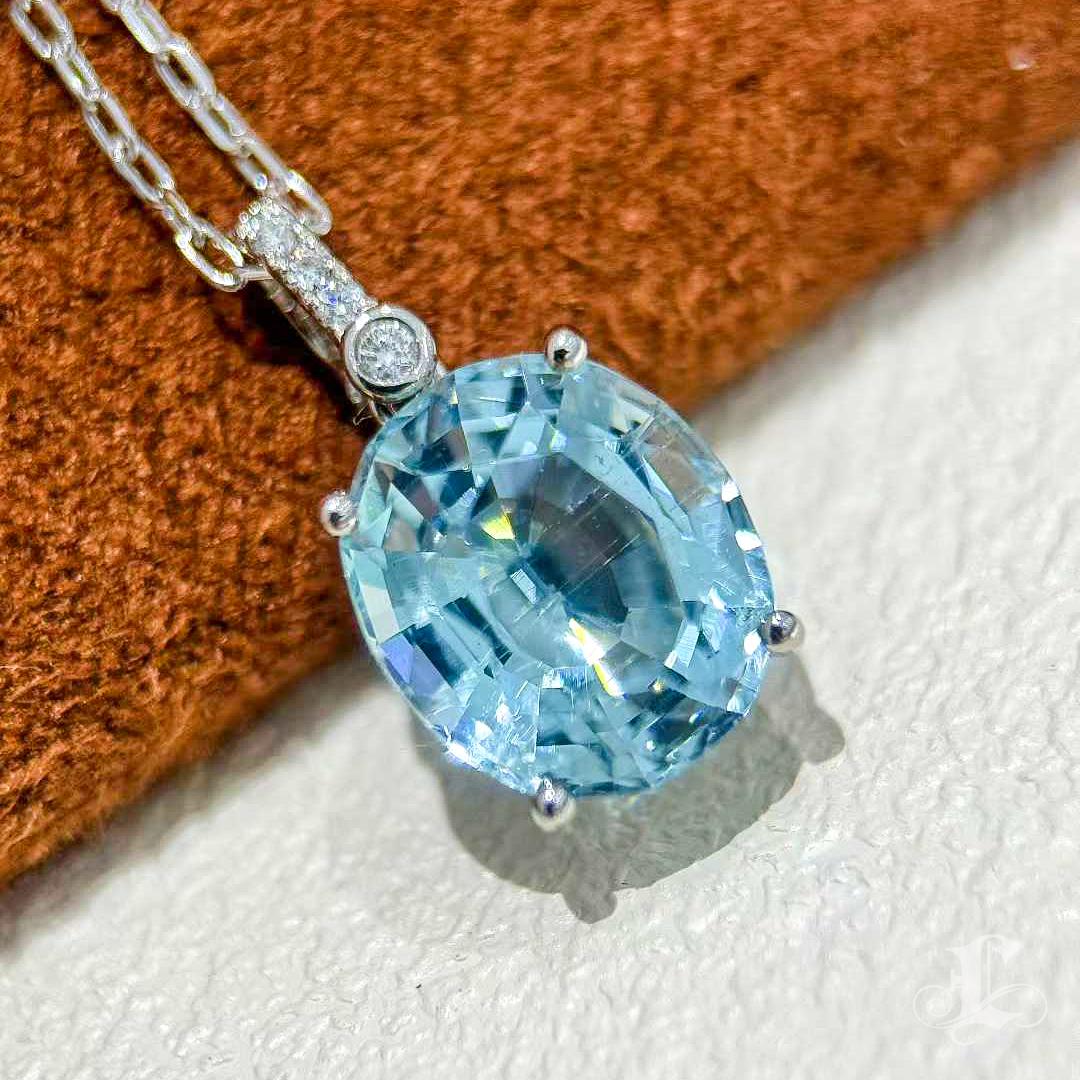 【Énigma】Celeste Glow 2.7ct Deep Blue Aquamarin Diamant Platin Anhänger Halskette im Angebot 1