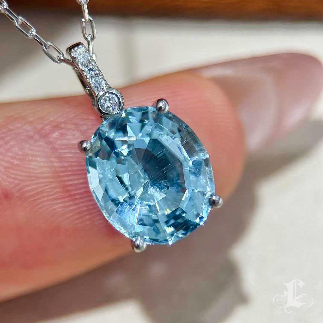 【Énigma】Celeste Glow 2.7ct Deep Blue Aquamarin Diamant Platin Anhänger Halskette im Angebot 2