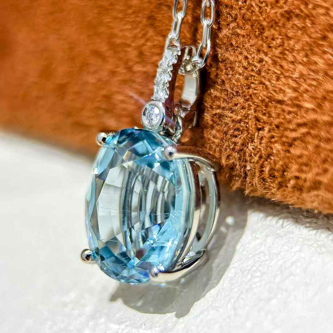 【Énigma】Celeste Glow 2.7ct Deep Blue Aquamarin Diamant Platin Anhänger Halskette im Angebot 3