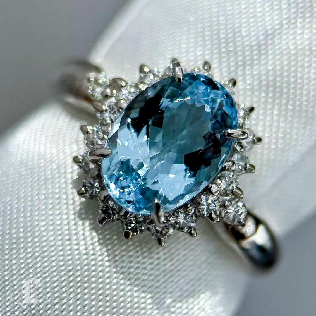 【Énigma】Celestial Crest Crown Halo 2.06ct Aquamarine & Diamond Ring in Platinum For Sale 2