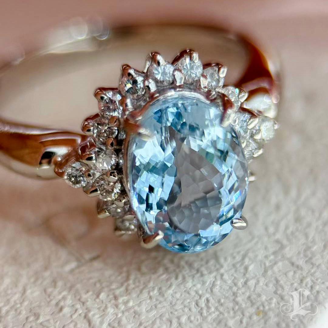 【Énigma】Celestial Crest Crown Halo 2.06ct Aquamarine & Diamond Ring in Platinum For Sale 3