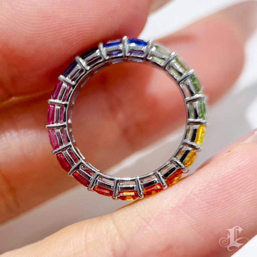 【Énigma】Eternelle Lumière - Bague en saphir de couleur à cercle complet en vente 2