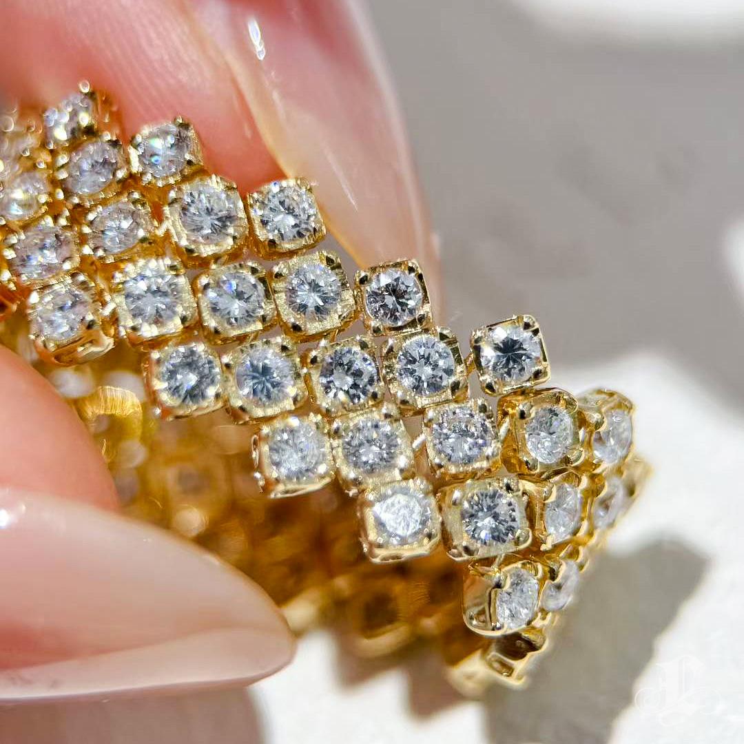 【Énigma】Laccio Flessibile - Anello in oro 18 carati con diamante da 2,2 carati a maglie morbide in vendita 1