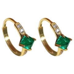 【Énigma】AGL Certified Verdance Arc Colombian Emerald Curve Earrings in 18K Gold