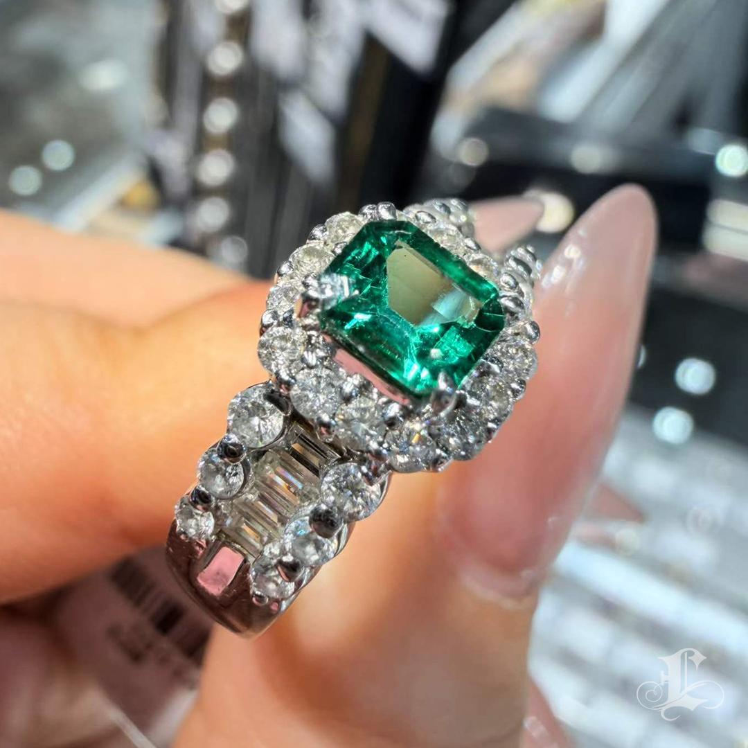 GIA zertifizierter 0,47ct ölfreier Smaragd Diamant 18K Weißgold Ring 1