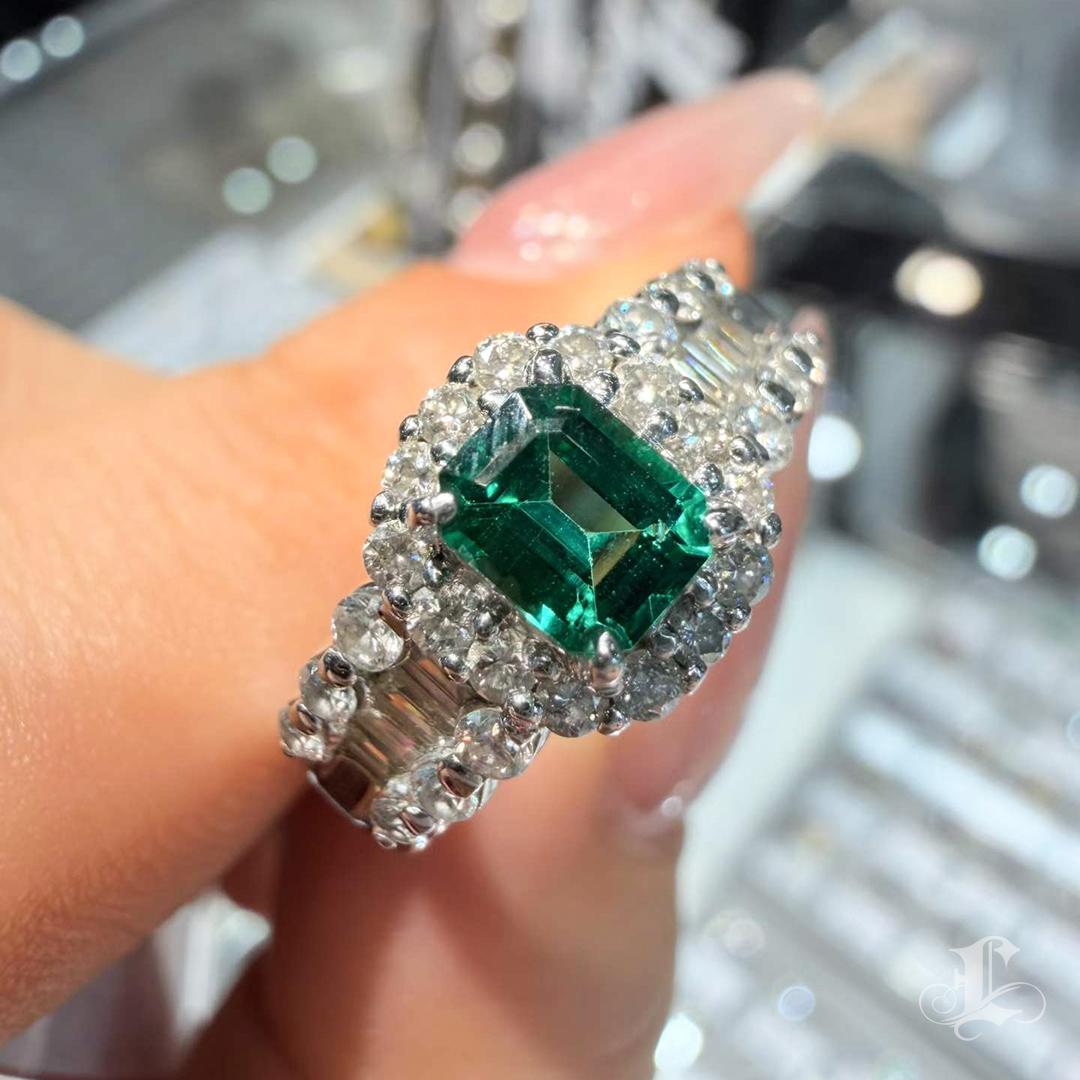 GIA zertifizierter 0,47ct ölfreier Smaragd Diamant 18K Weißgold Ring 3