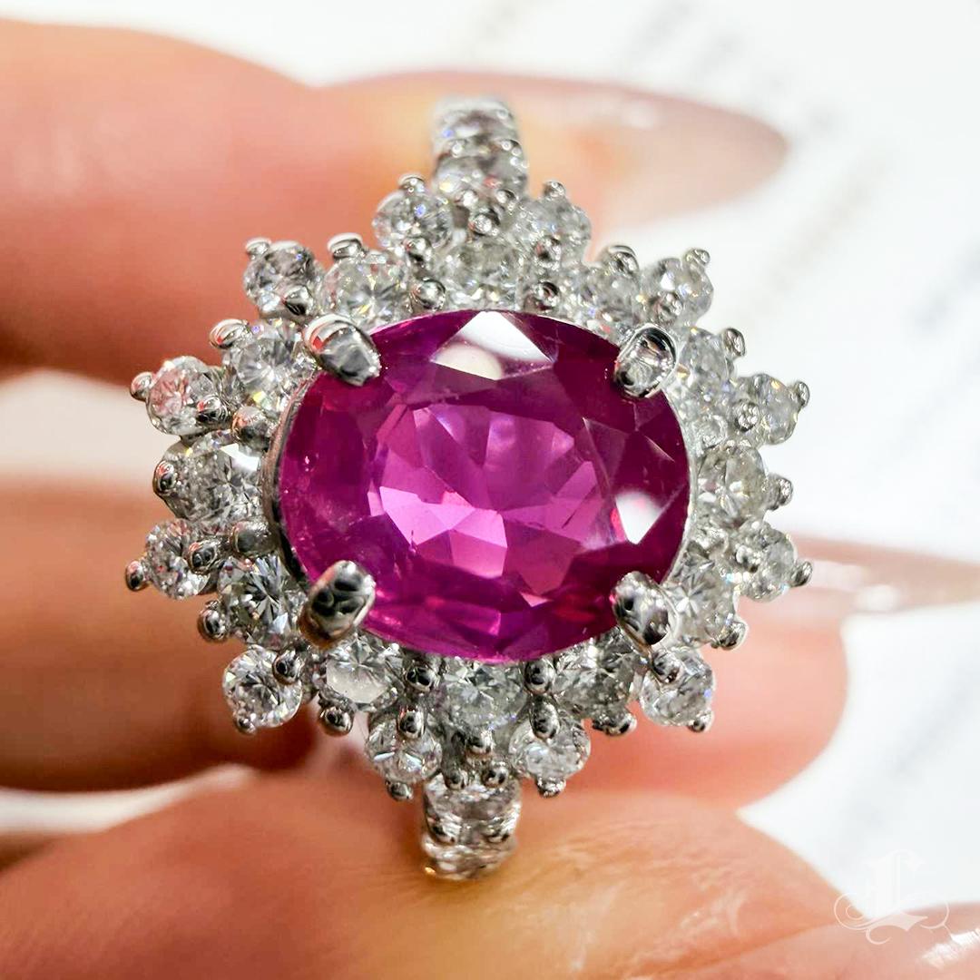 Donna Anello in platino con rubino birmano non riscaldato e diamanti, certificato GIA da 1,21 ct. in vendita