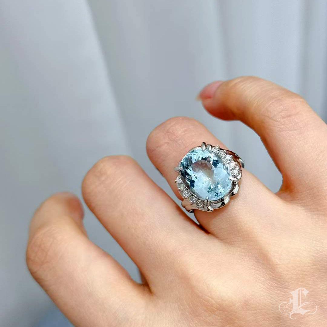 Brilliant Cut 【Énigma】Glacial Flame 6.5ct Saint Maria Aquamarine Diamond Ring For Sale