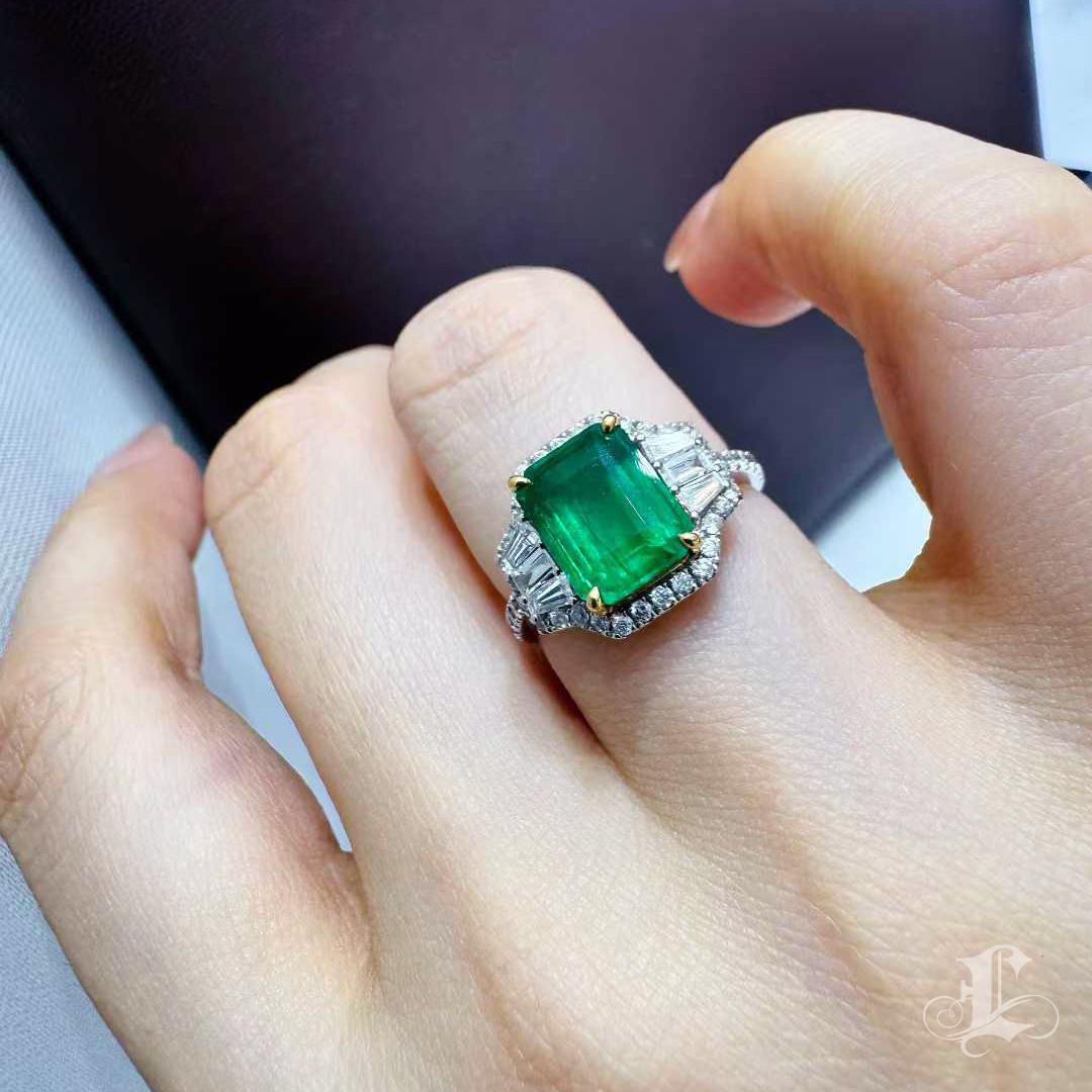 Emerald Cut 【Énigma】GRC Certified Muzo Emerald Ring — 2.25ct Vivid Green Emerald with Diamon For Sale