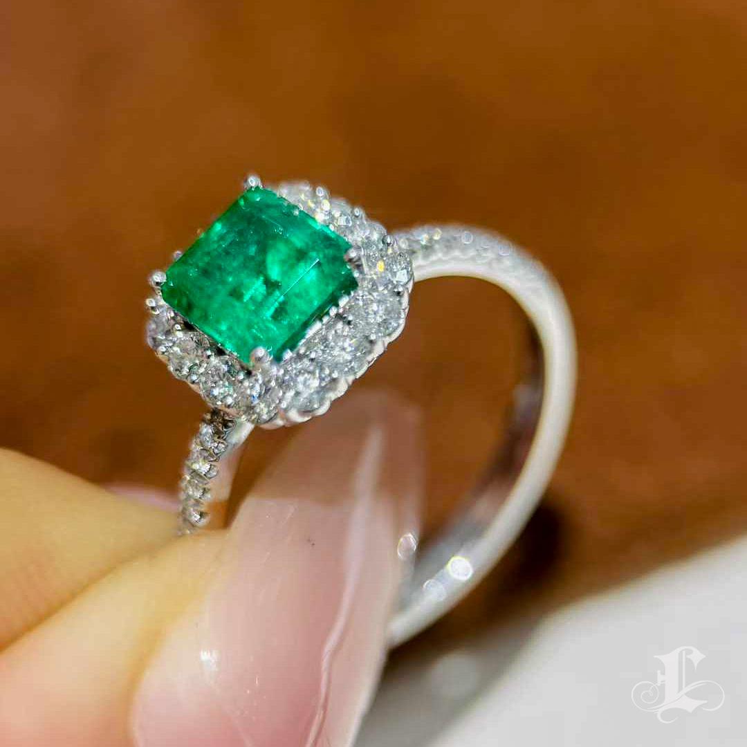 【Énigma】GUILD Bague certifiée Muzo Verdant Green Emerald & Diamond - 1.33ct en vente 5