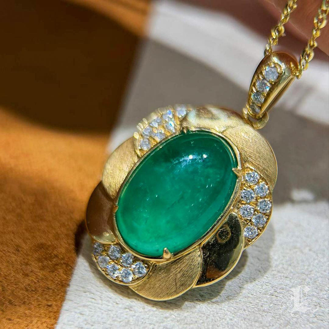Ciondolo con smeraldo colombiano e diamante certificato Verdant Bloom 5,05 ct. In condizioni Nuovo in vendita a New York, NY