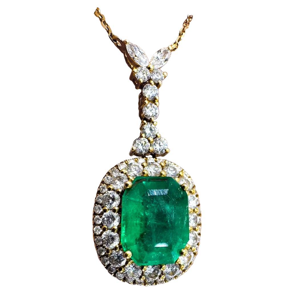 【Énigma】GUILD Certificado Verdant Empress Vivid Collar Halo de Diamantes Esmeralda