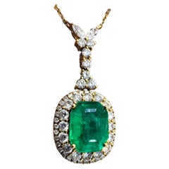 【Énigma】GUILD Certificado Verdant Empress Vivid Collar Halo de Diamantes Esmeralda