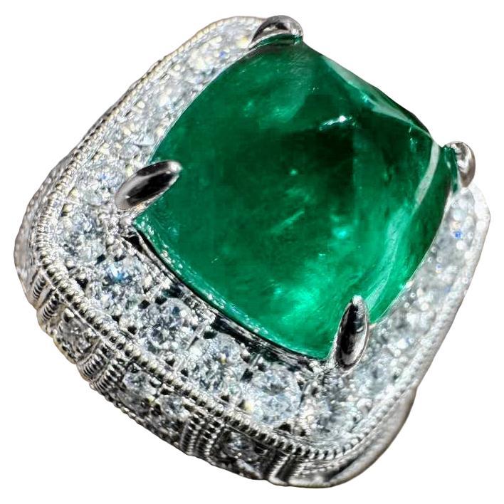 Anello a cupola con smeraldo a cuscino da 4,53 ct