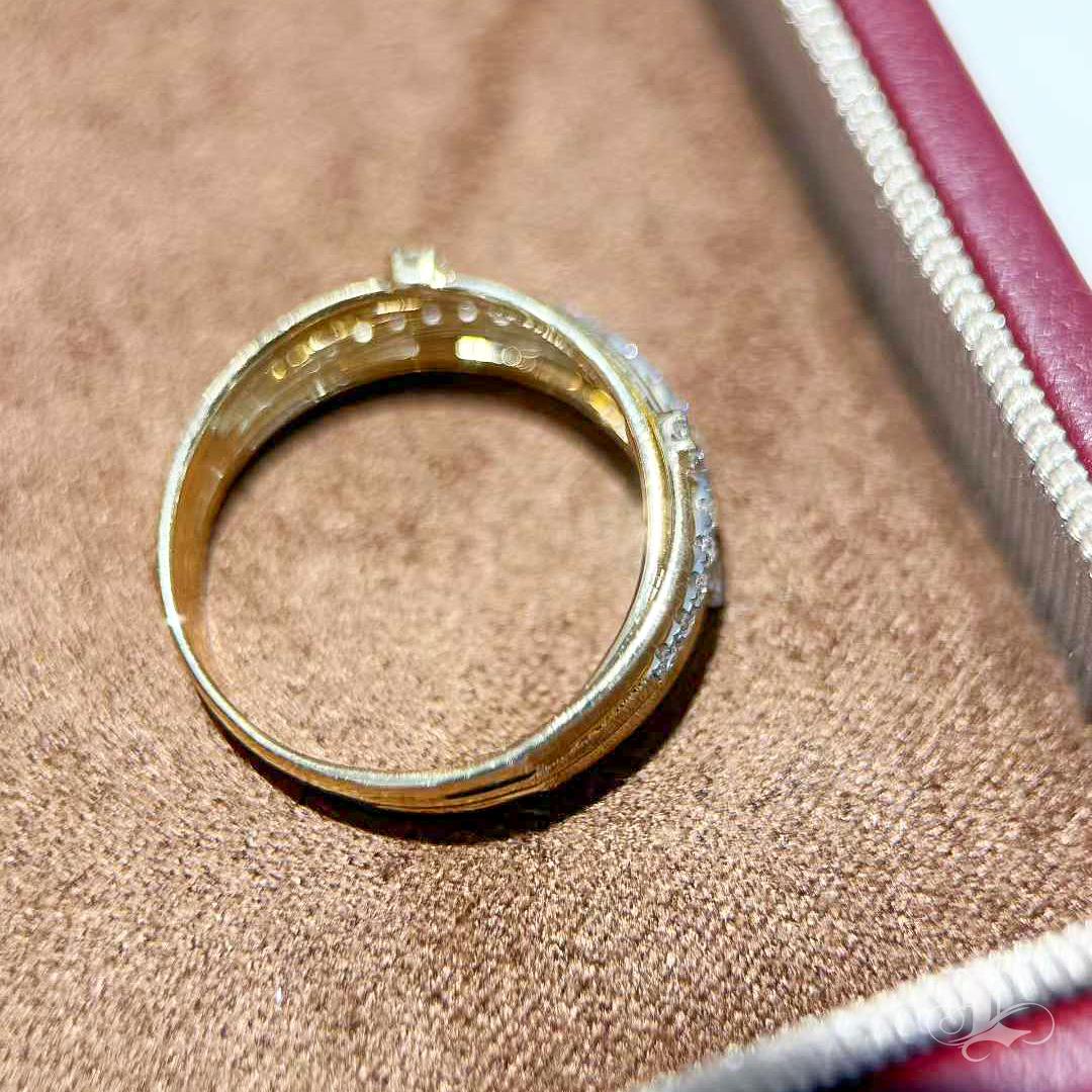 【Énigma】Italienischer Matte Gold Flow Ring mit 0,25ct Diamanten in 18K im Angebot 3