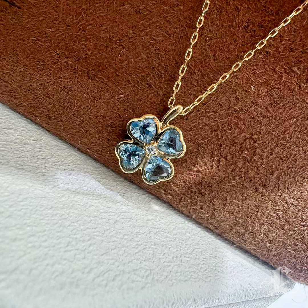 【Énigma】Lucky Clover Heart-Cut Aquamarine & Diamond 18k Gold Necklace en vente 2
