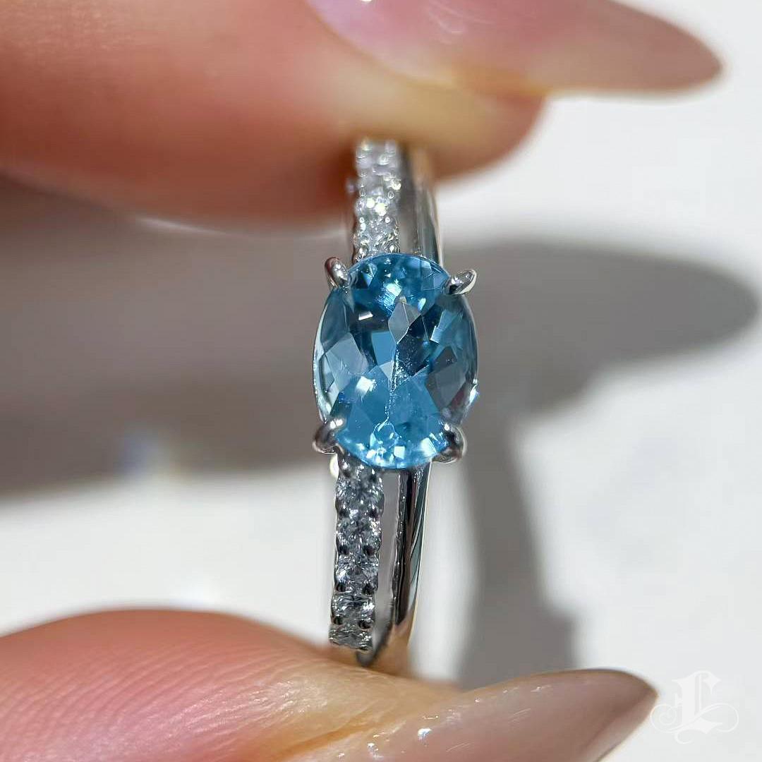 【Énigma】Lumière Fine Petite 0.97ct Saint Maria Aquamarine & Diamond Ring For Sale 2