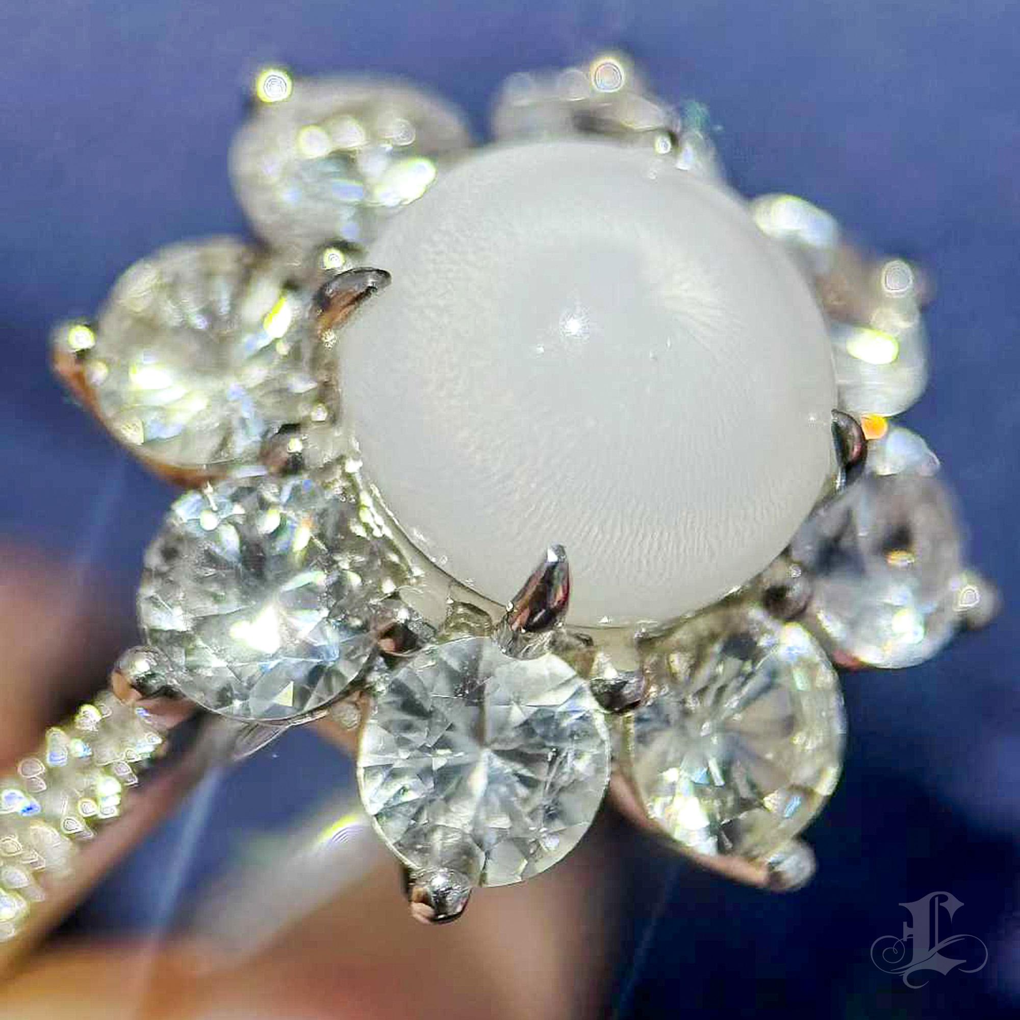 【Énigma】Lunaria Halo Riesenmuschel Perle & Weißer Saphir Ring Damen im Angebot