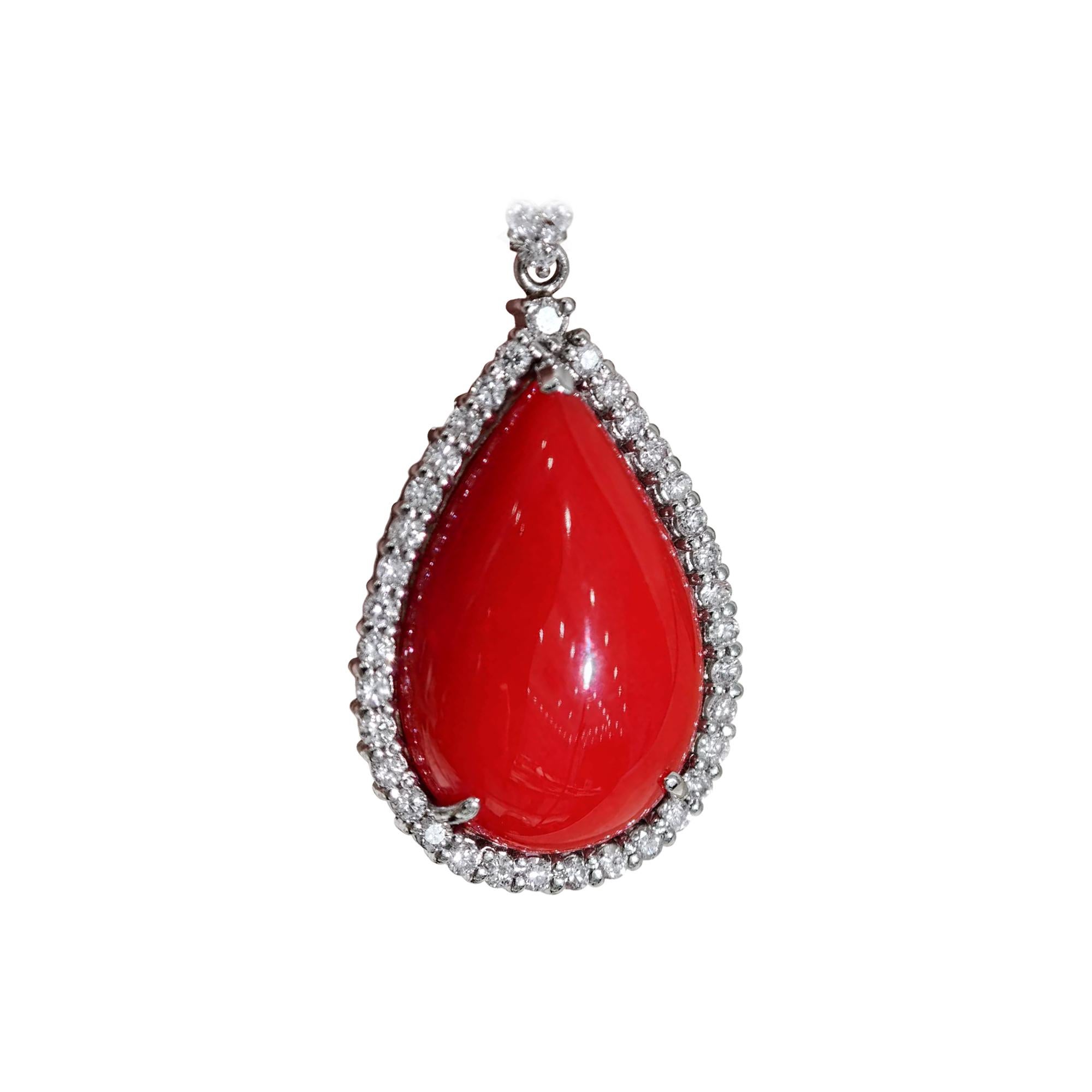 【Énigma】Natural Aka Coral Diamond Pendant For Sale