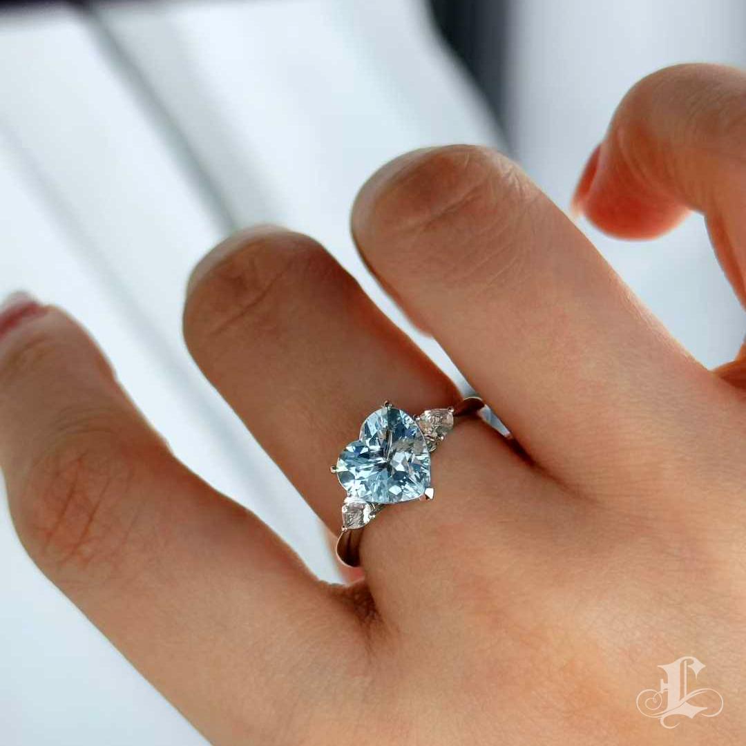 Heart Cut 【Énigma】Ocean Heartbeat Santa Maria Aquamarine Platinum Ring For Sale