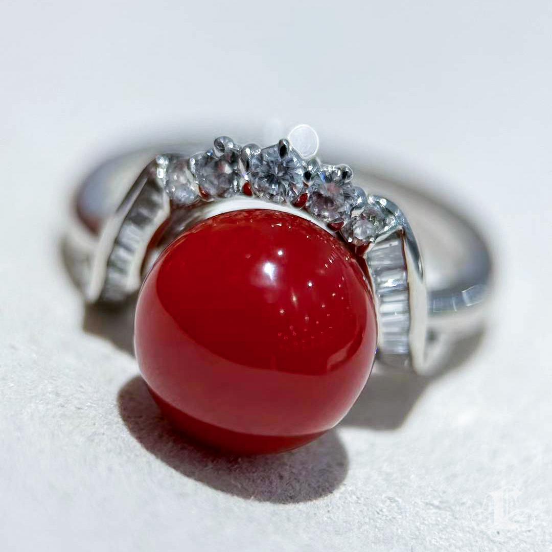 【Énigma】Único Anillo de Diamantes de Coral Natural Aka Llama de Oxblood en Nuevo estado para la venta en New York, NY
