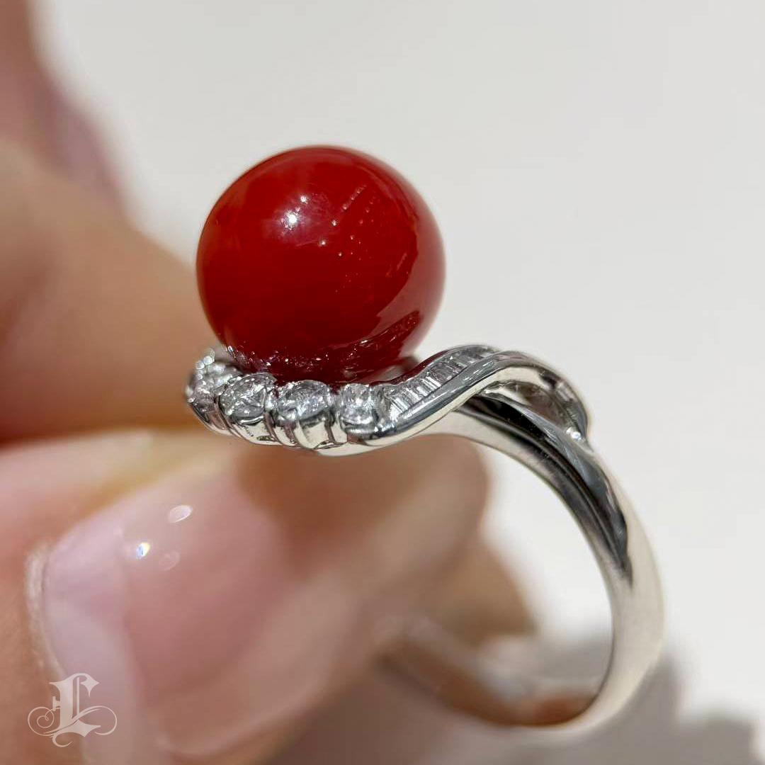 【Énigma】Único Anillo de Diamantes de Coral Natural Aka Llama de Oxblood en venta 2