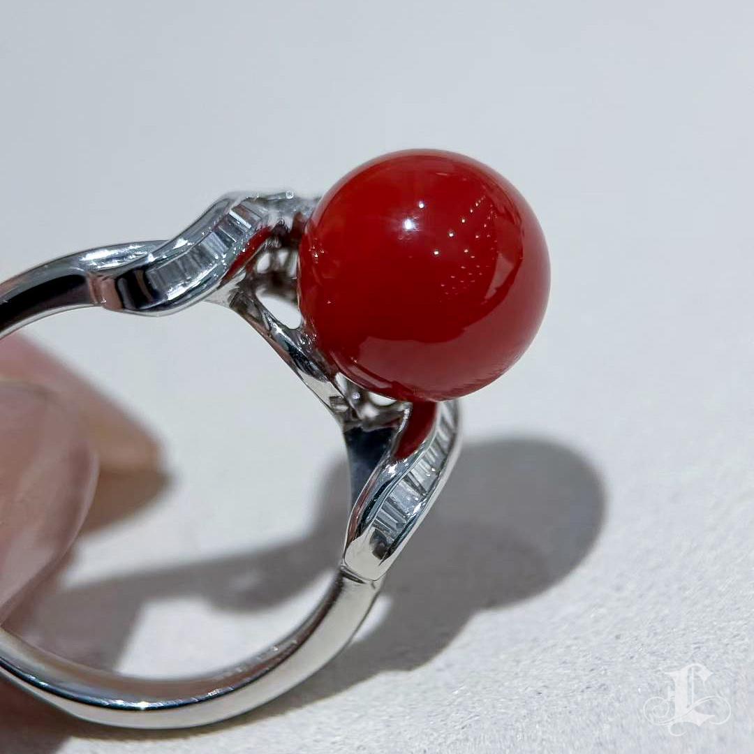 【Énigma】Único Anillo de Diamantes de Coral Natural Aka Llama de Oxblood en venta 4