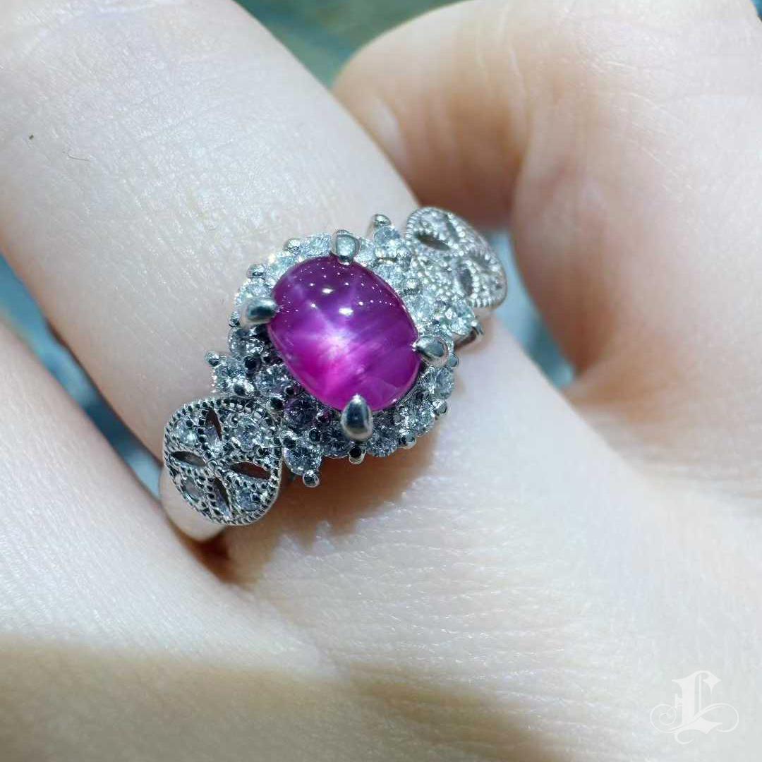 【Énigma】Platin Stern Rubin & Diamant Ring, 1.04ct Ungehärteter Cabochon Damen im Angebot