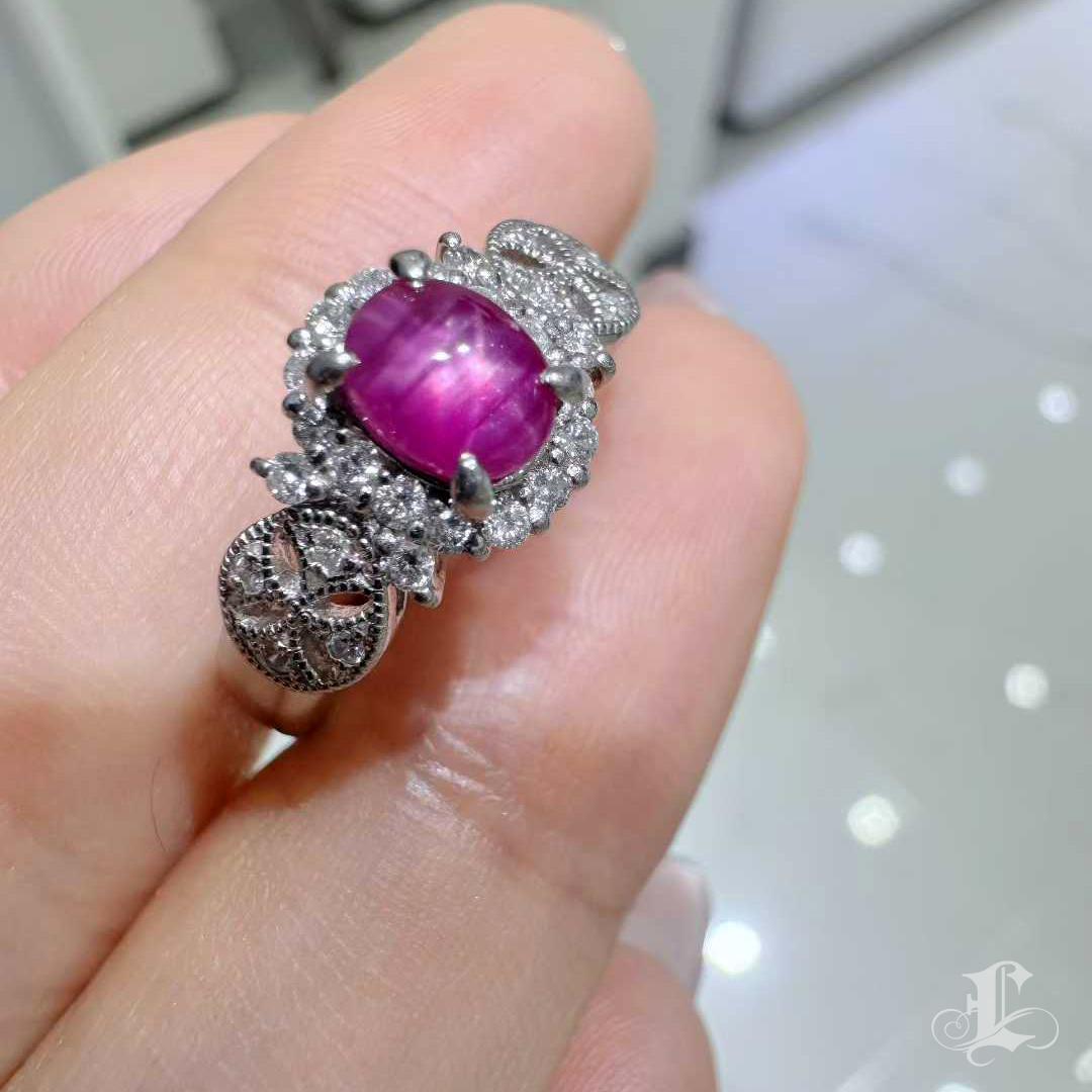 【Énigma】Platin Stern Rubin & Diamant Ring, 1.04ct Ungehärteter Cabochon im Angebot 3