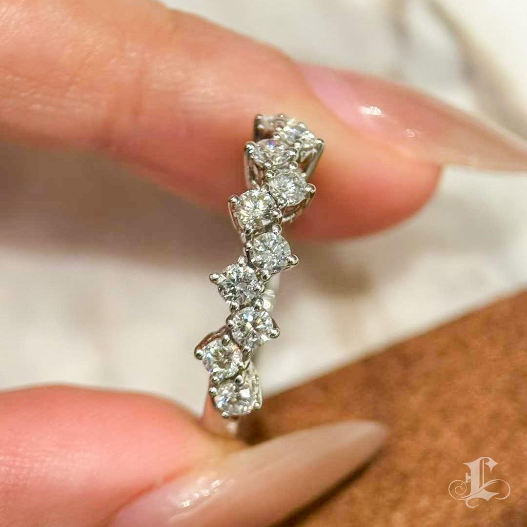 【Énigma】 TASAKI - Anello a fascia con diamante eternità in platino in vendita 2
