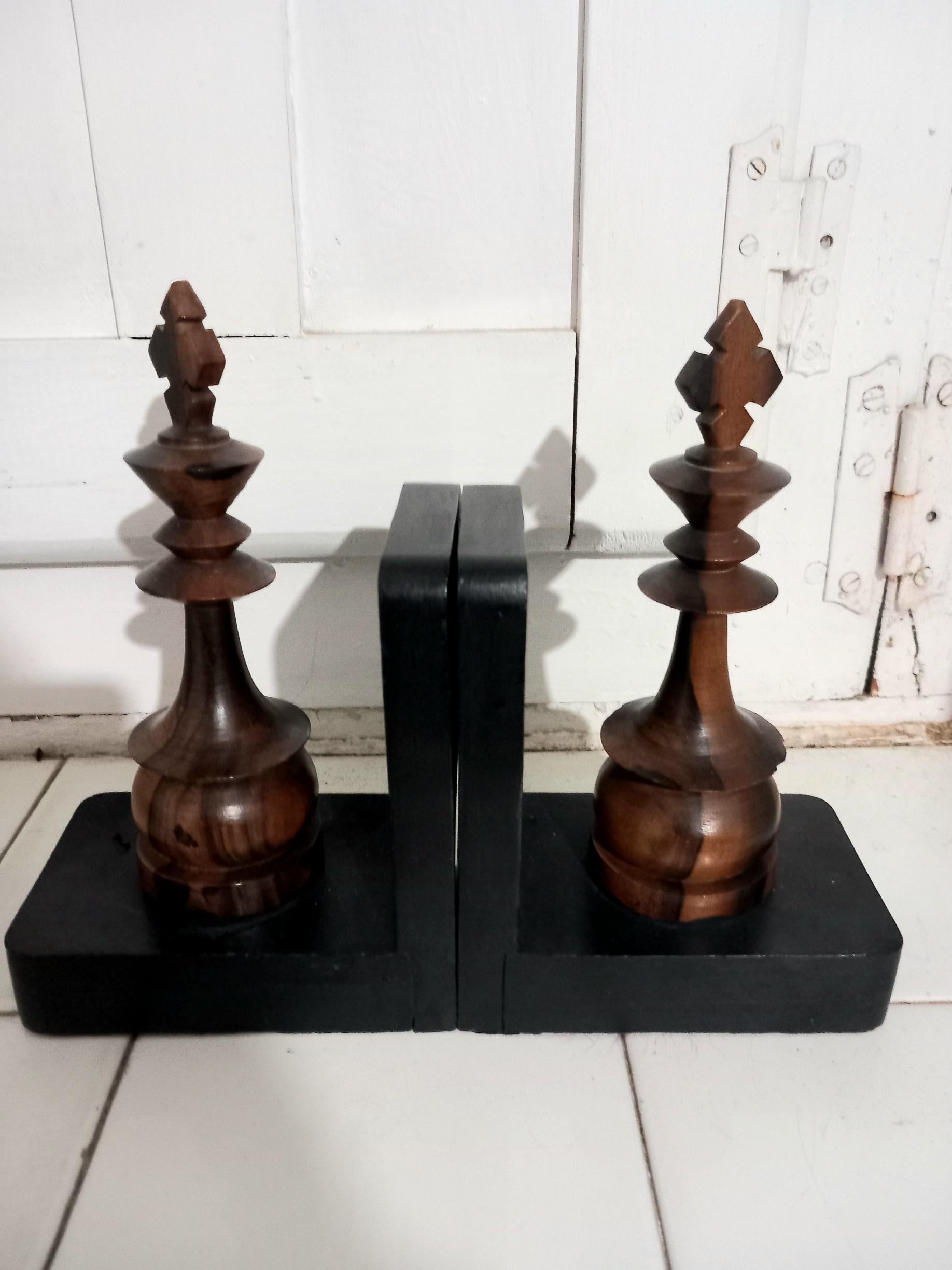 Bookends Chess Figures Carved in the Shape of The King, With Noble Wood Antique For Sale 7