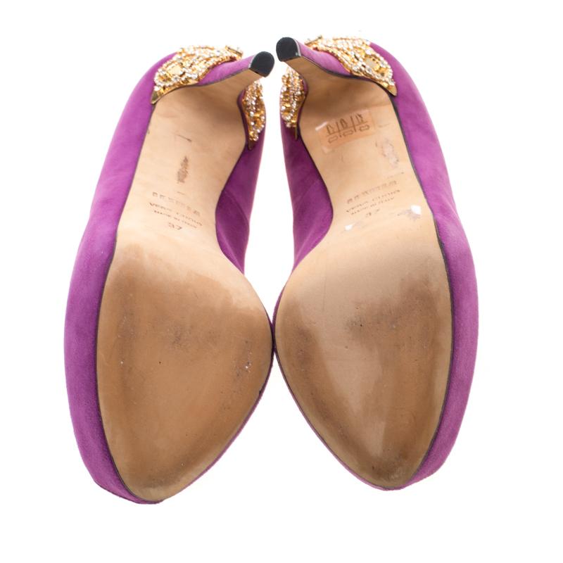 Escarpins à talons en daim violet à bout ouvert et cristaux Enio Silla pour Le Silla, taille 37 Bon état - En vente à Dubai, Al Qouz 2