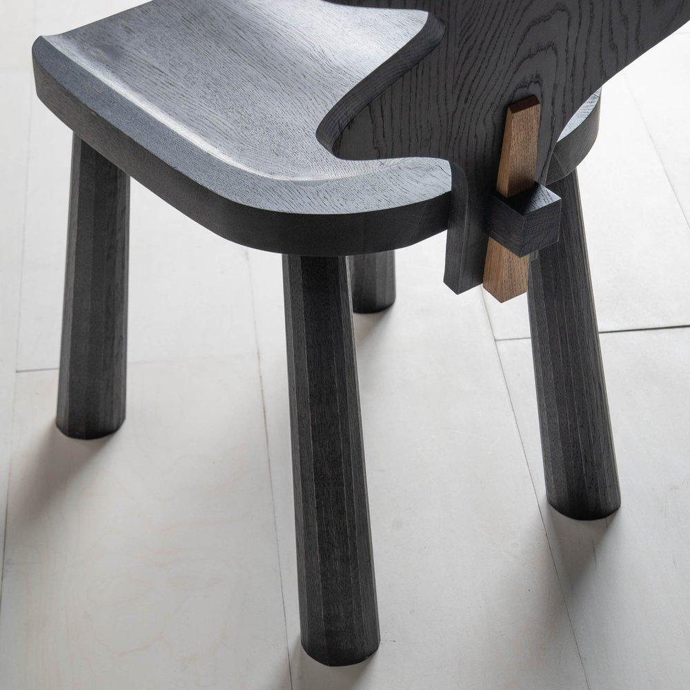 Sedia Enki in Oak ebanizzato di Mythology in vendita 1