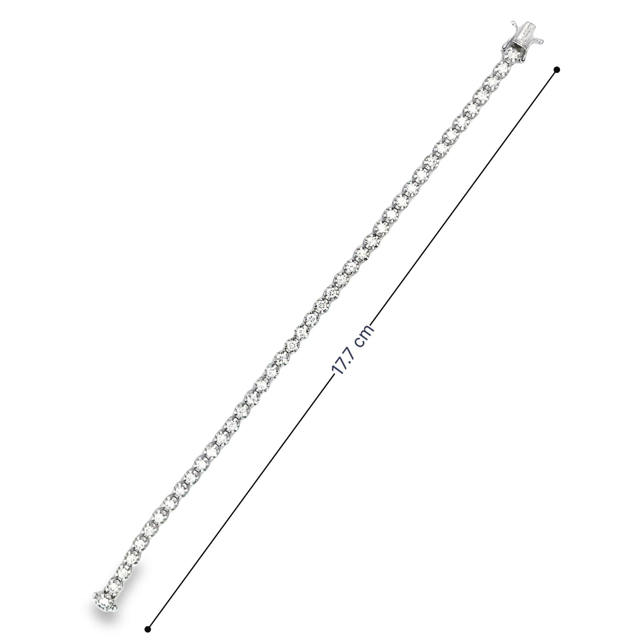 Contemporary Enlarging Effect Brilliant Diamond Tennis Bracelet in 18K White Gold For Sale