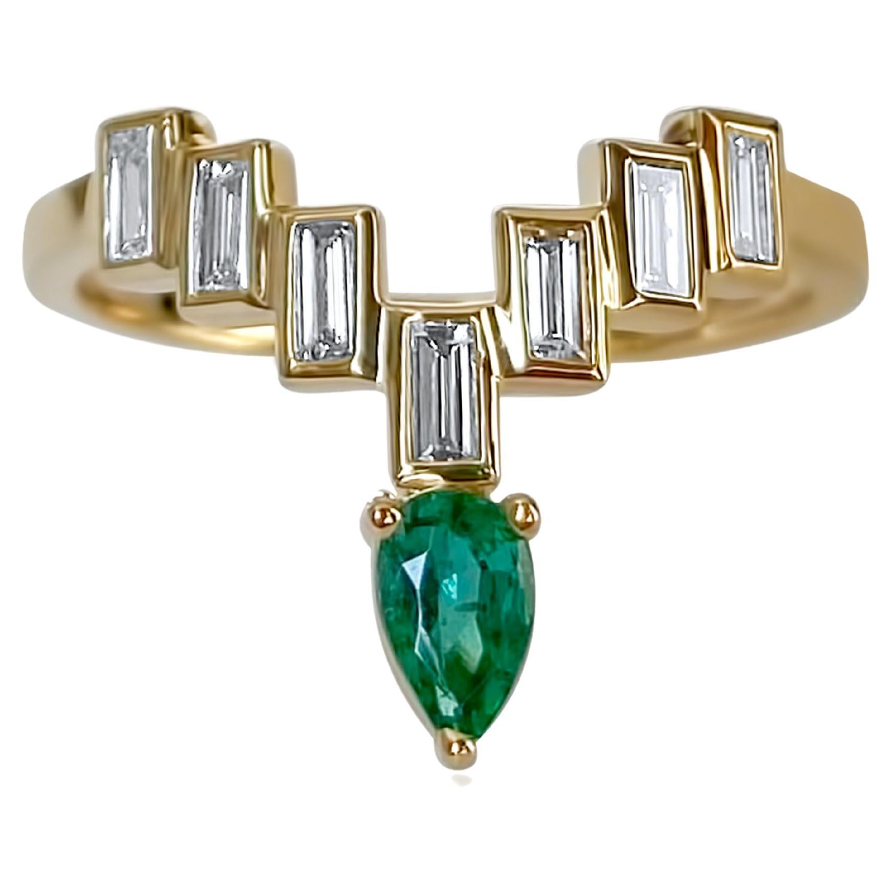 Bague « Enlightenment Celestial Crown Tiara » avec diamants baguettes et émeraudes