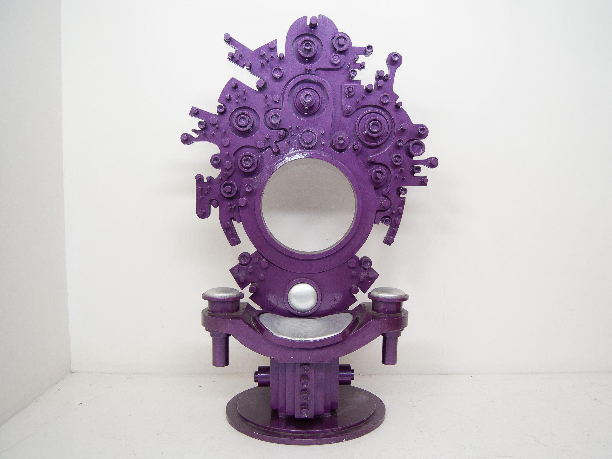 Lacquered wood and silver leather throne with a metallic base.

Roberto Fallani, artist of the 