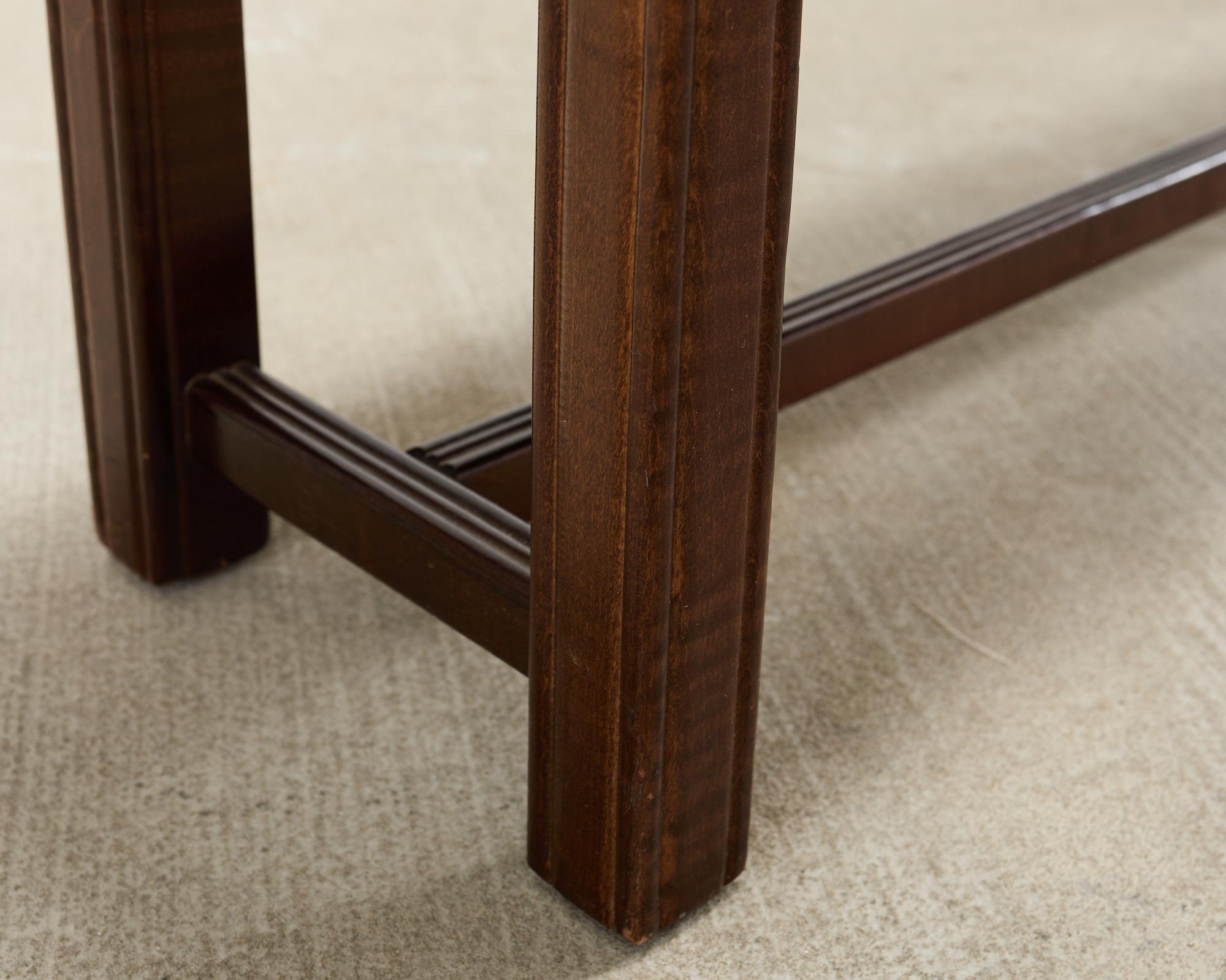 Tabouret allongé en cuir d'acajou de style géorgien en vente 7