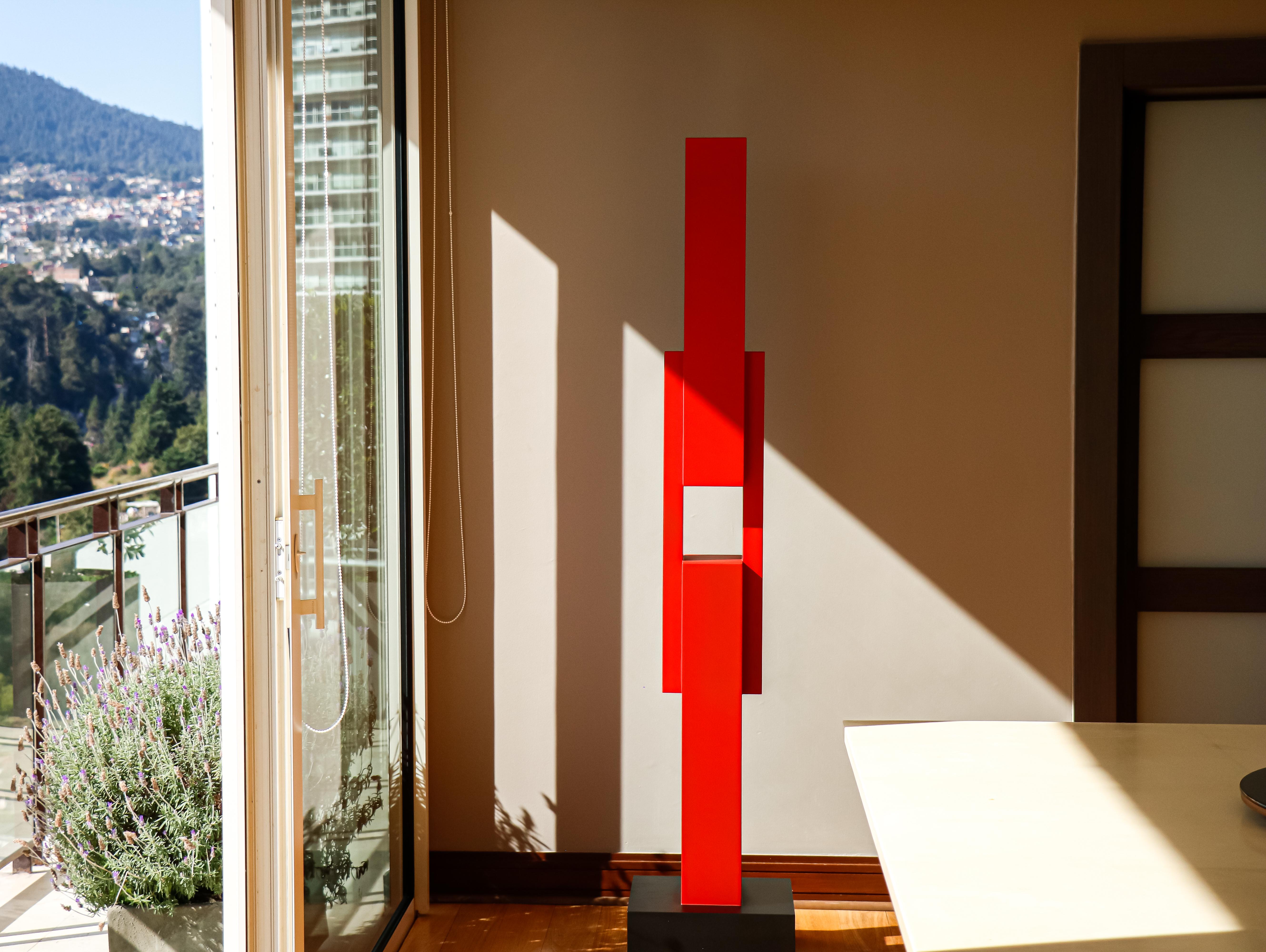 LOCK - Modern dynamic standing sculpture - Abstract Expressionist Sculpture by ENNAIA