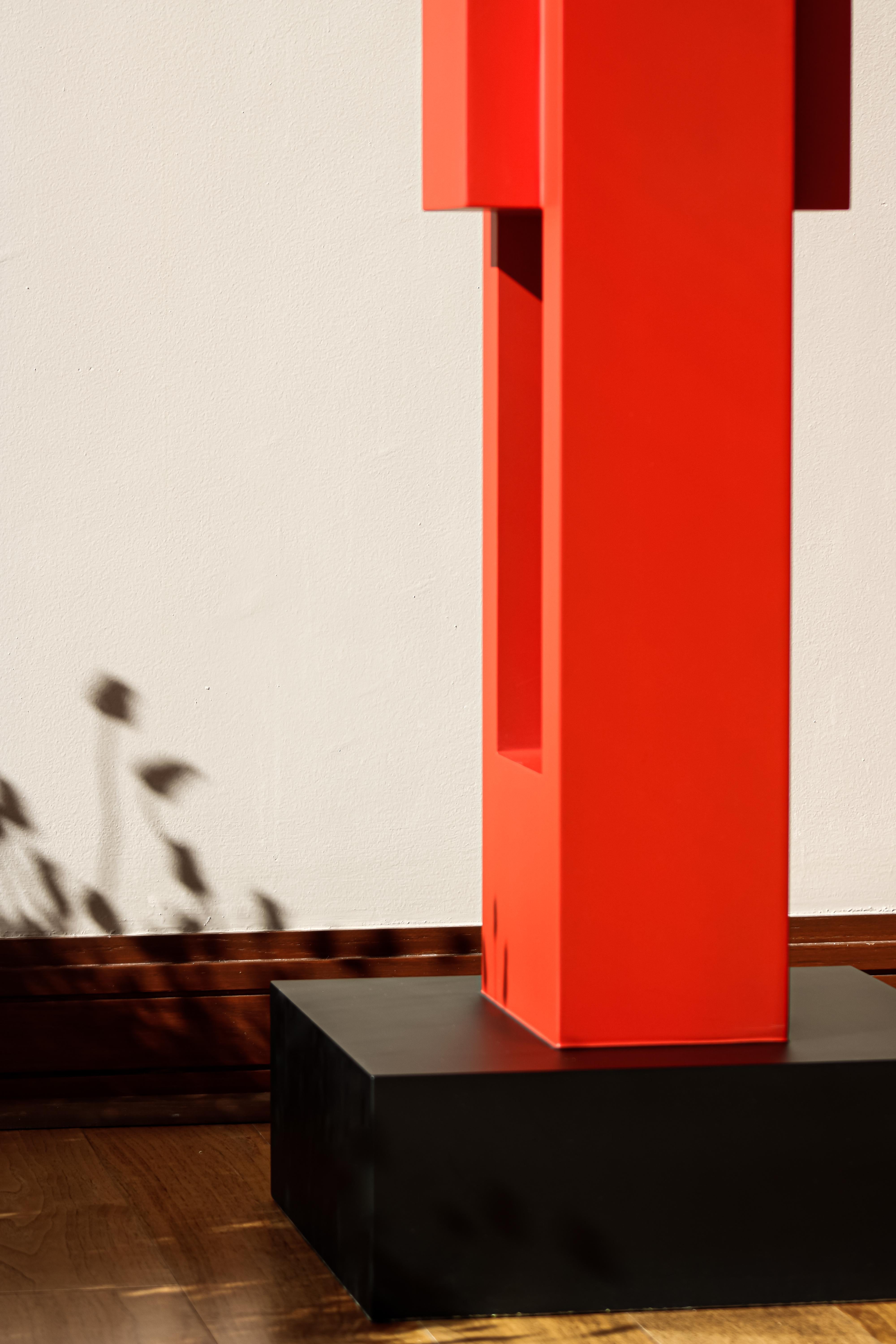 LOCK - Modern dynamic standing sculpture 2