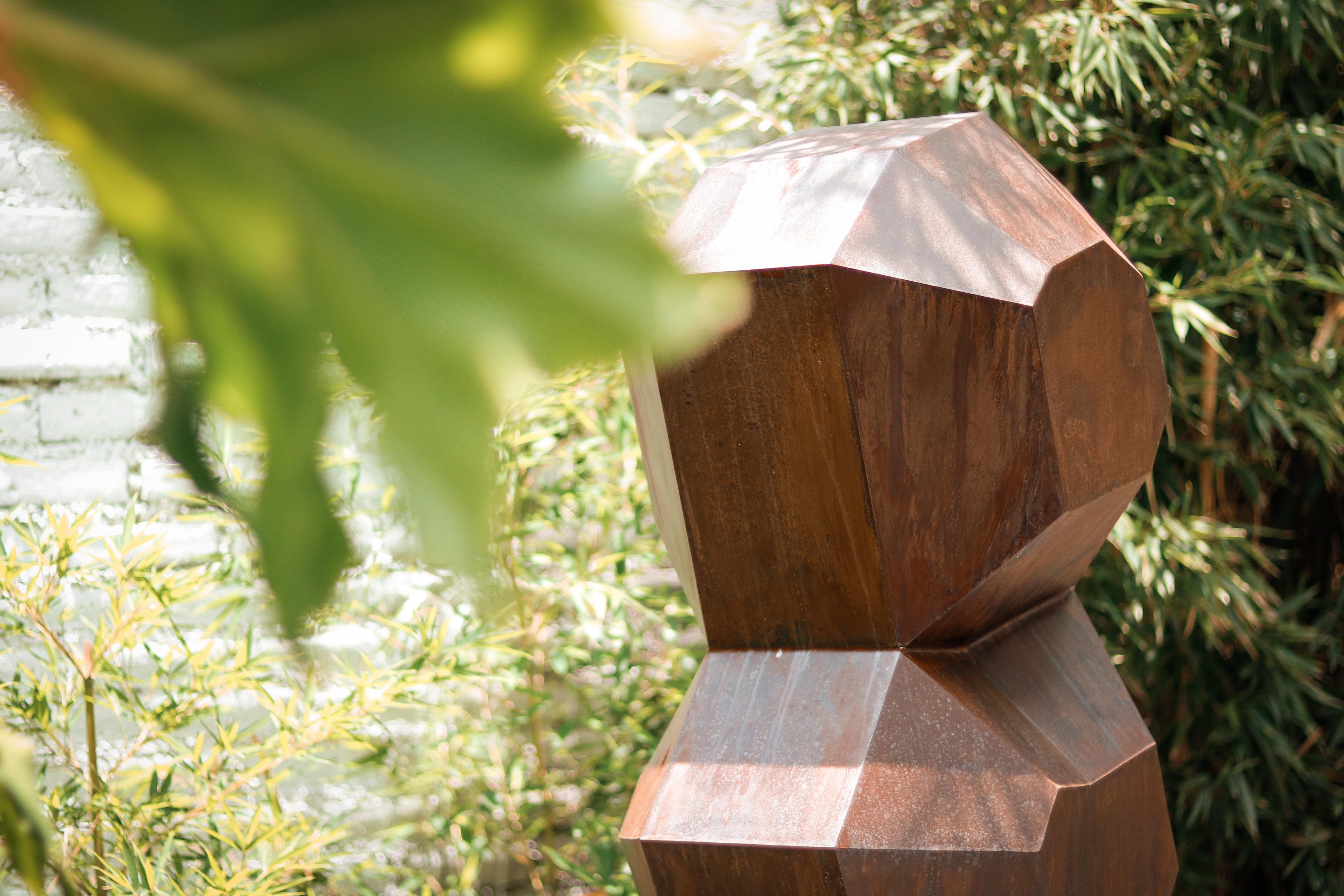 ONIX - Outdoor collectionable standing sculpture - Conceptual Sculpture by ENNAIA