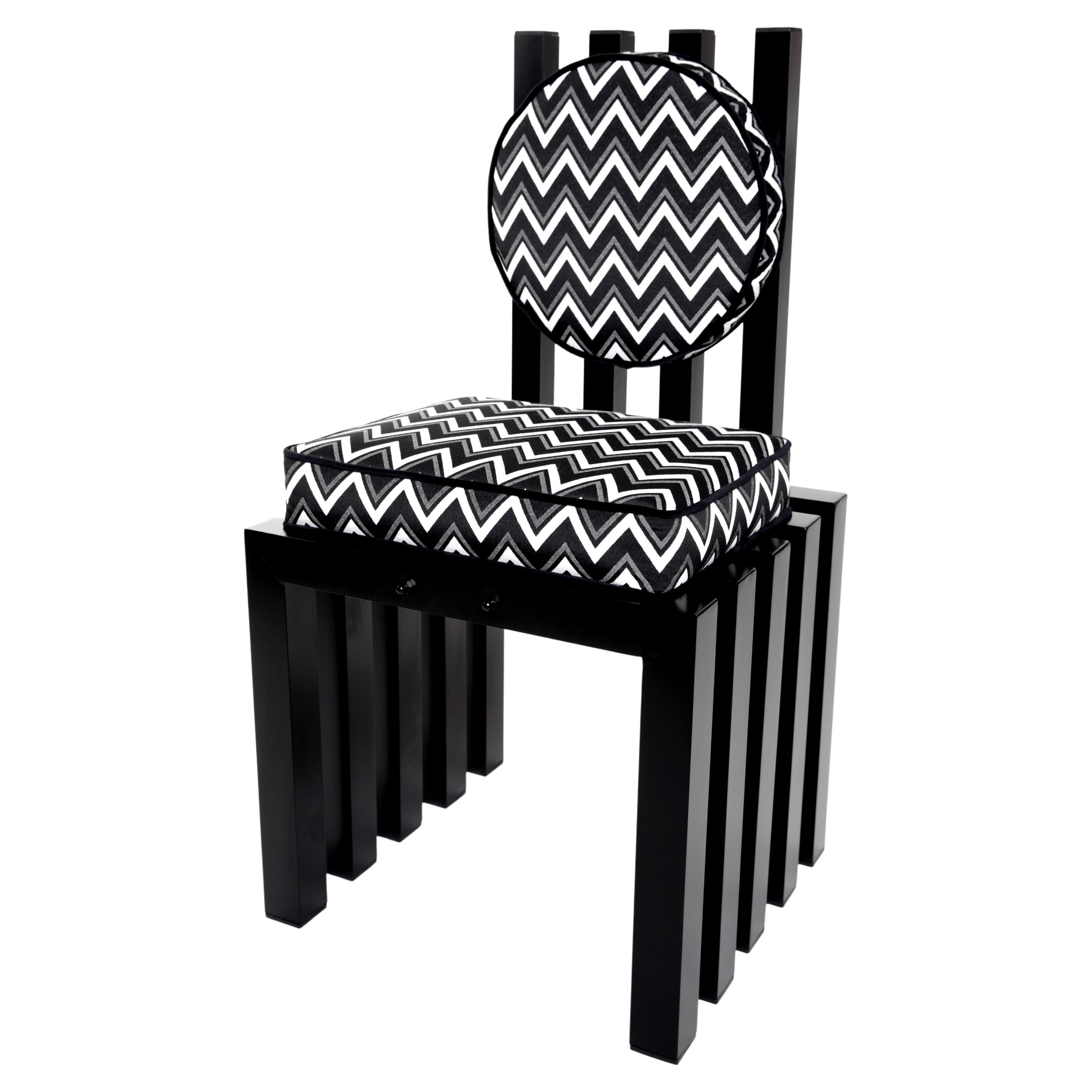 Ennesima, contemporary chair by Studio Greca, Black Aluminium, Zigzag Fabric For Sale