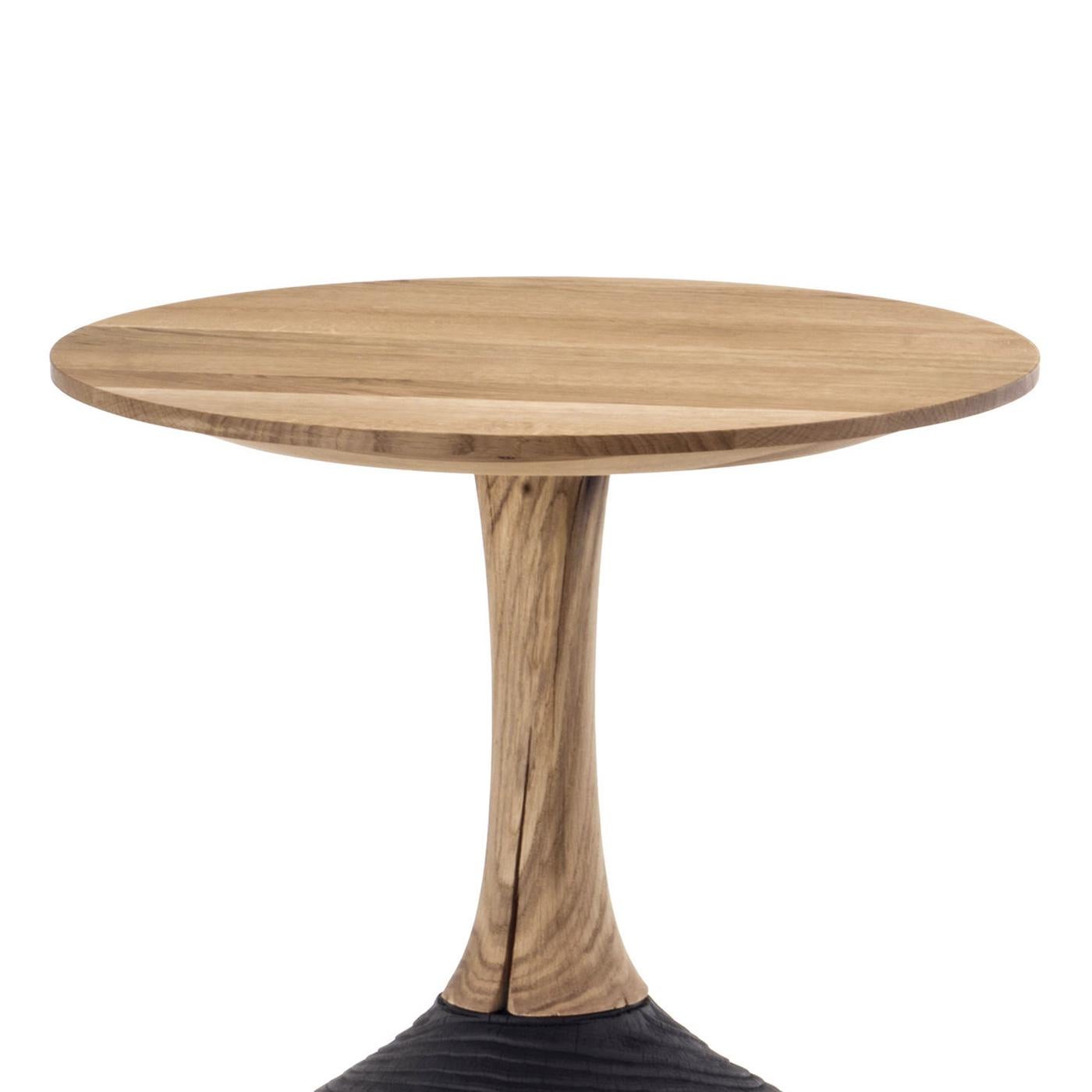Side table ennio medium round all in solid. 
Oak wood and with burnt oak wood base.