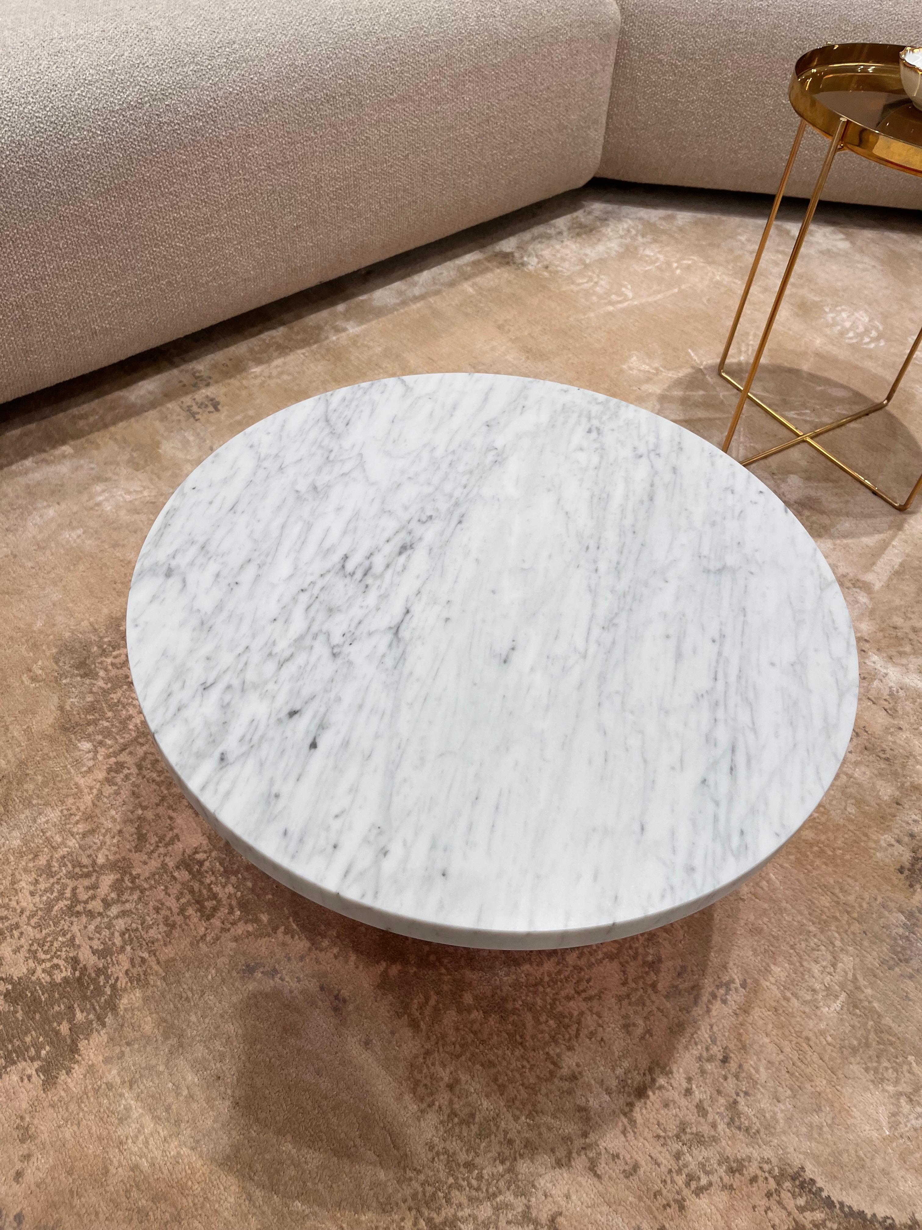 Enoki White Marble-Top Side Table by Philipp Mainzer in Stock For Sale 4