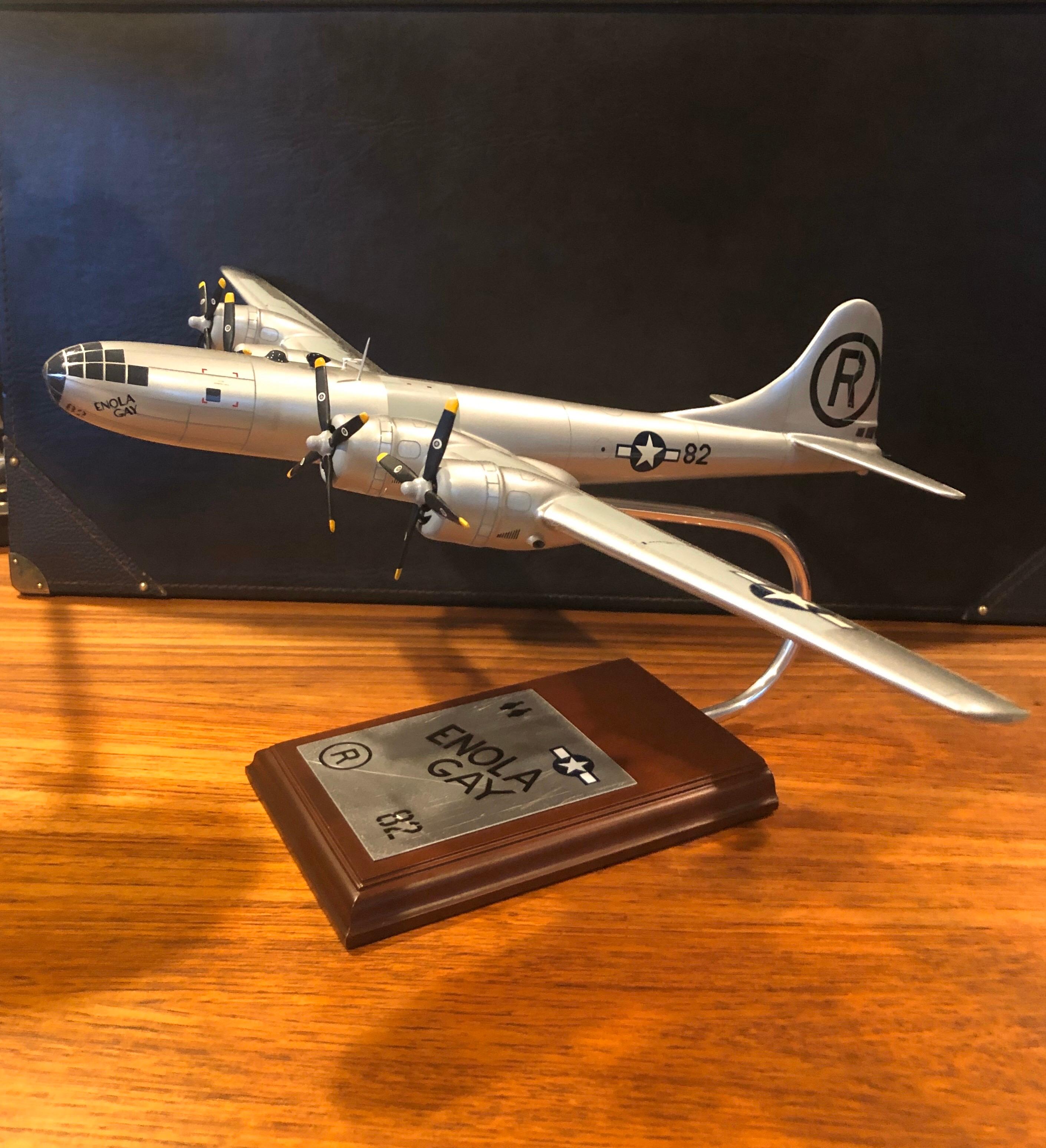 Enola Gay B-29 Bomber Model Airplane Signed by Navigator Dutch Van Kirk WW II In Good Condition In San Diego, CA