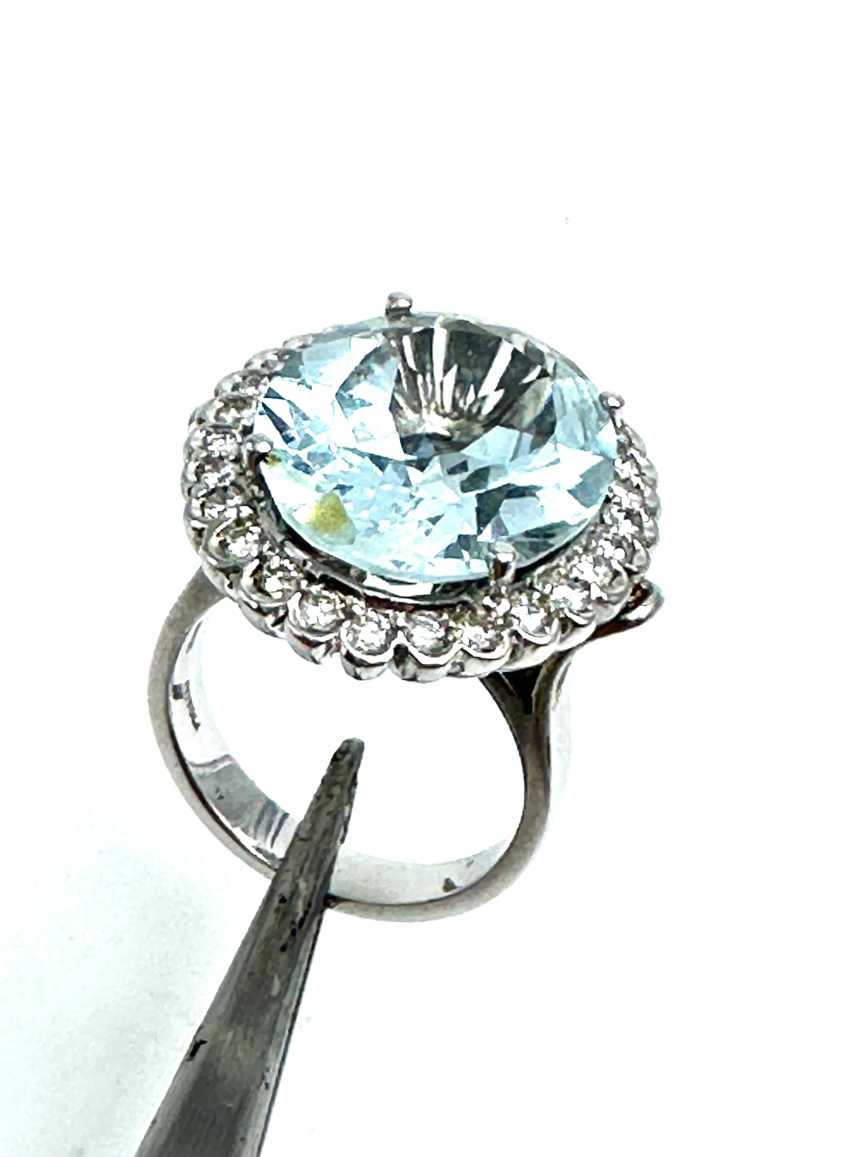 Enorme anello con acquamarina e diamanti 2