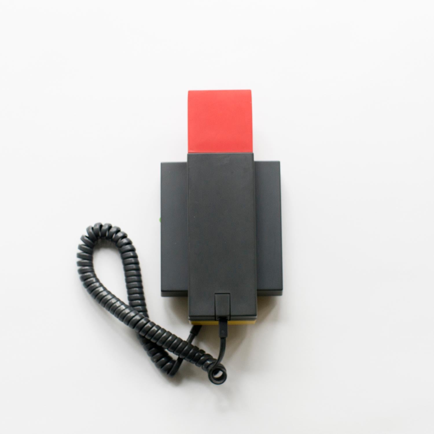 Late 20th Century Enorme Telephone Ettore Sottsass Postmodern For Sale